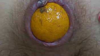 Волосатый мужик в балаклаве мастурбирует хуй с перевязанными яйцами до сквирта
